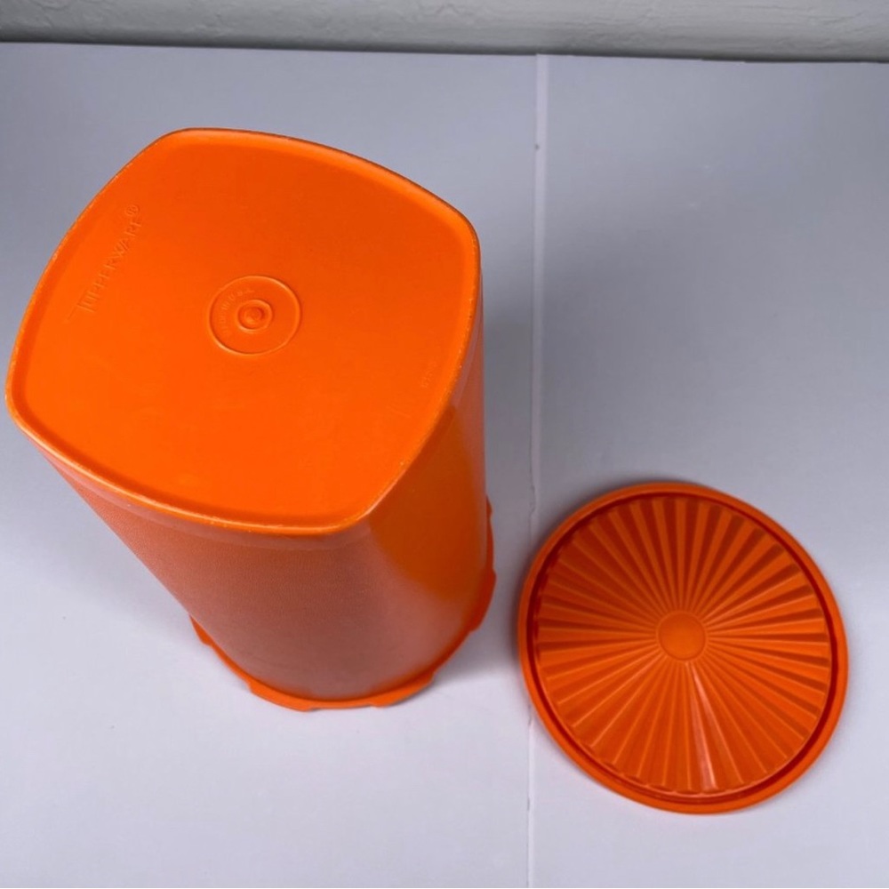 Vintage Tupperware - Picture 2 of 4